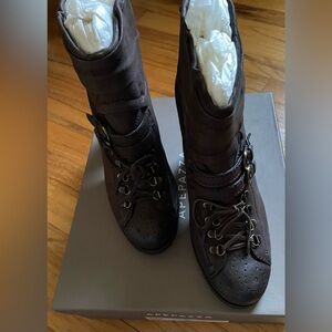 Apepazza ‘Strasburgo’ high heeled booties. Dark brown. Size 7. New in box.